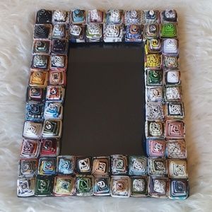 Colorful rolled paper picture frame 4"x6" opening